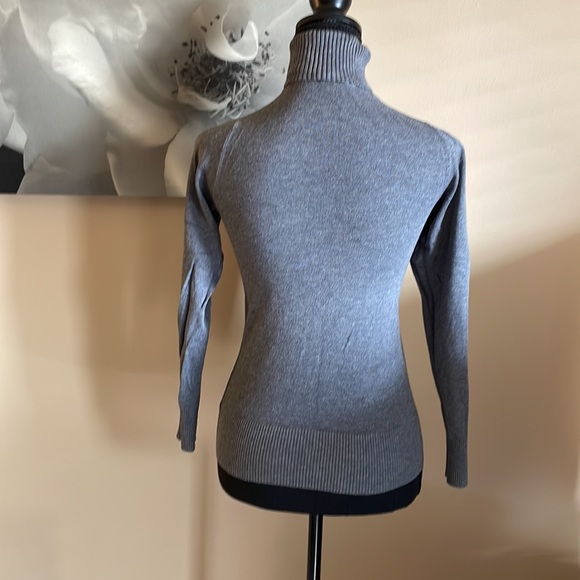 Grey smart set turtleneck - Picture 5 of 7